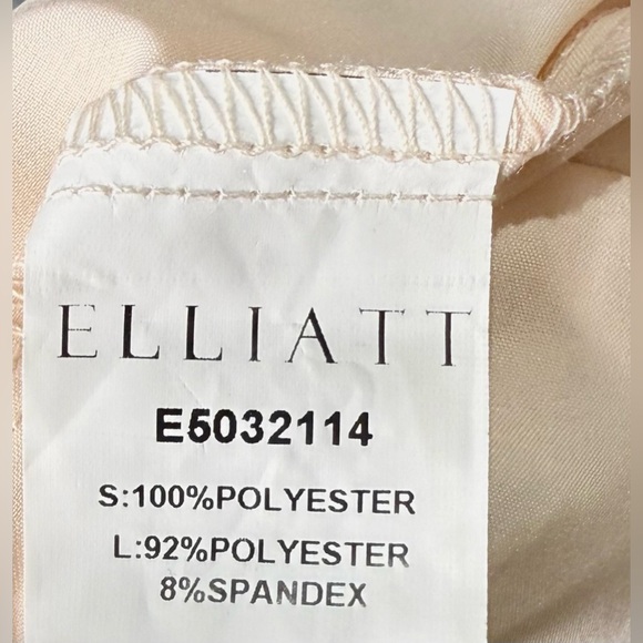 Elliatt Astrid Tiered Asymmetric Floral Dress in Multi Cream Size Small - Picture 11 of 12